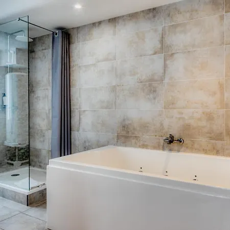 Διαμέρισμα Authentique 3 Nid Urbain Au Charme Envoutant En Plein Coeur De *