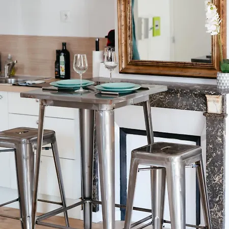 Authentique 3 Nid Urbain Au Charme Envoutant En Plein Coeur De Διαμέρισμα *