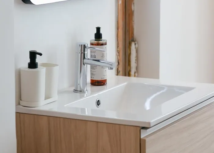 Authentique 3 Nid Urbain Au Charme Envoutant En Plein Coeur De Apartment